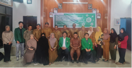 Foto Bersama Dosen Pengabdi dan Staf Kantor Desa Biji Nangka